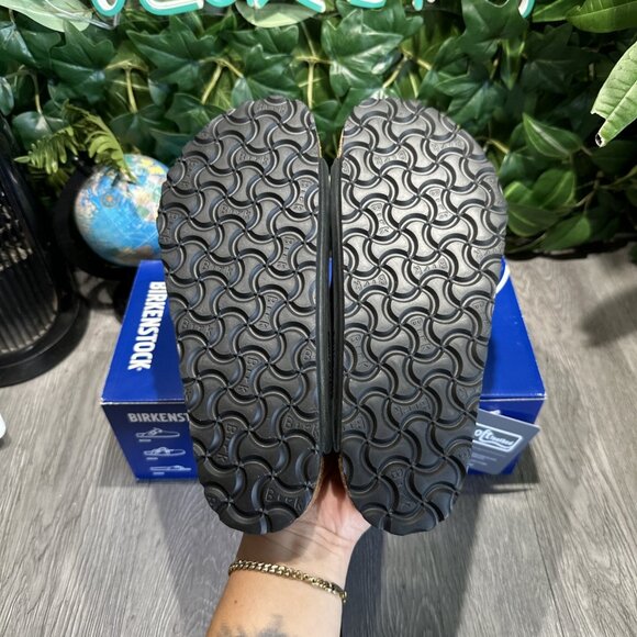 Birkenstock New w/ Box Arizona Black Oiled Leather Soft Bed Women Size 36 L5 - Picture 7 of 7